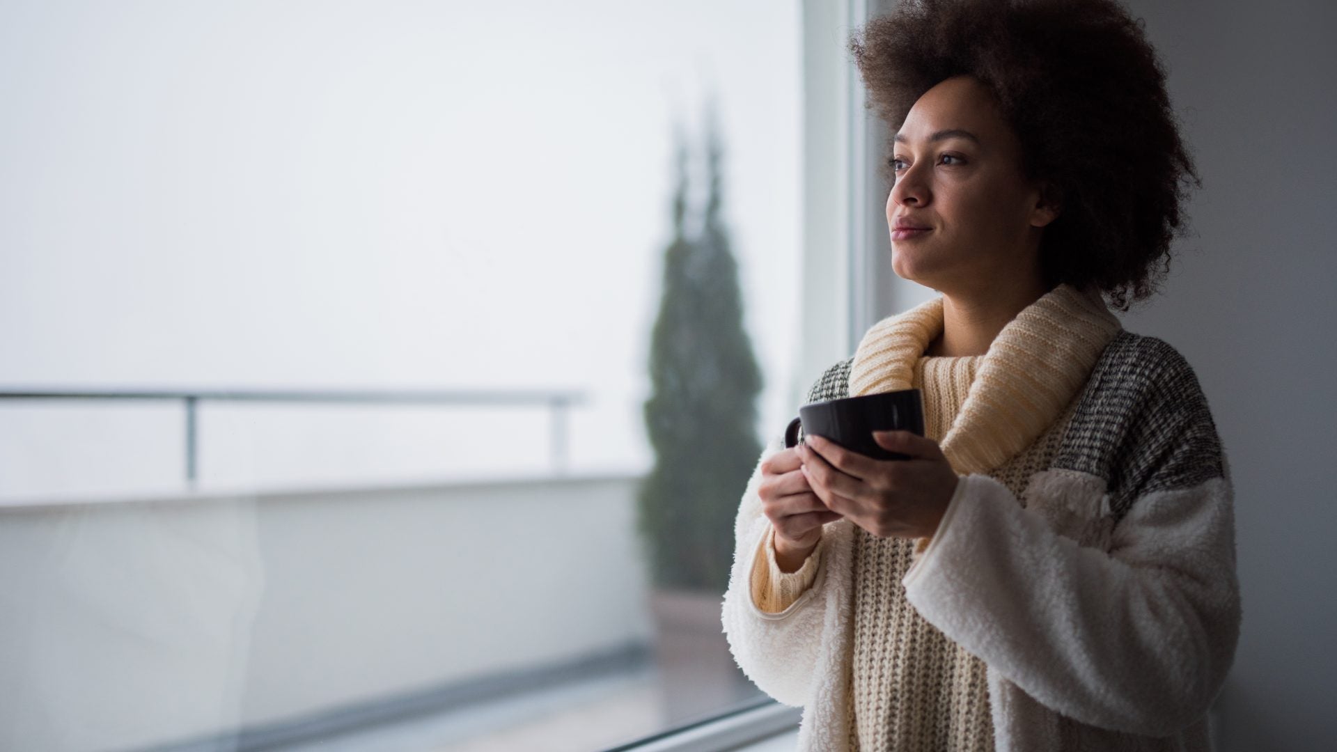 Here’s How To Lean Into Your Holiday Grief Healthily